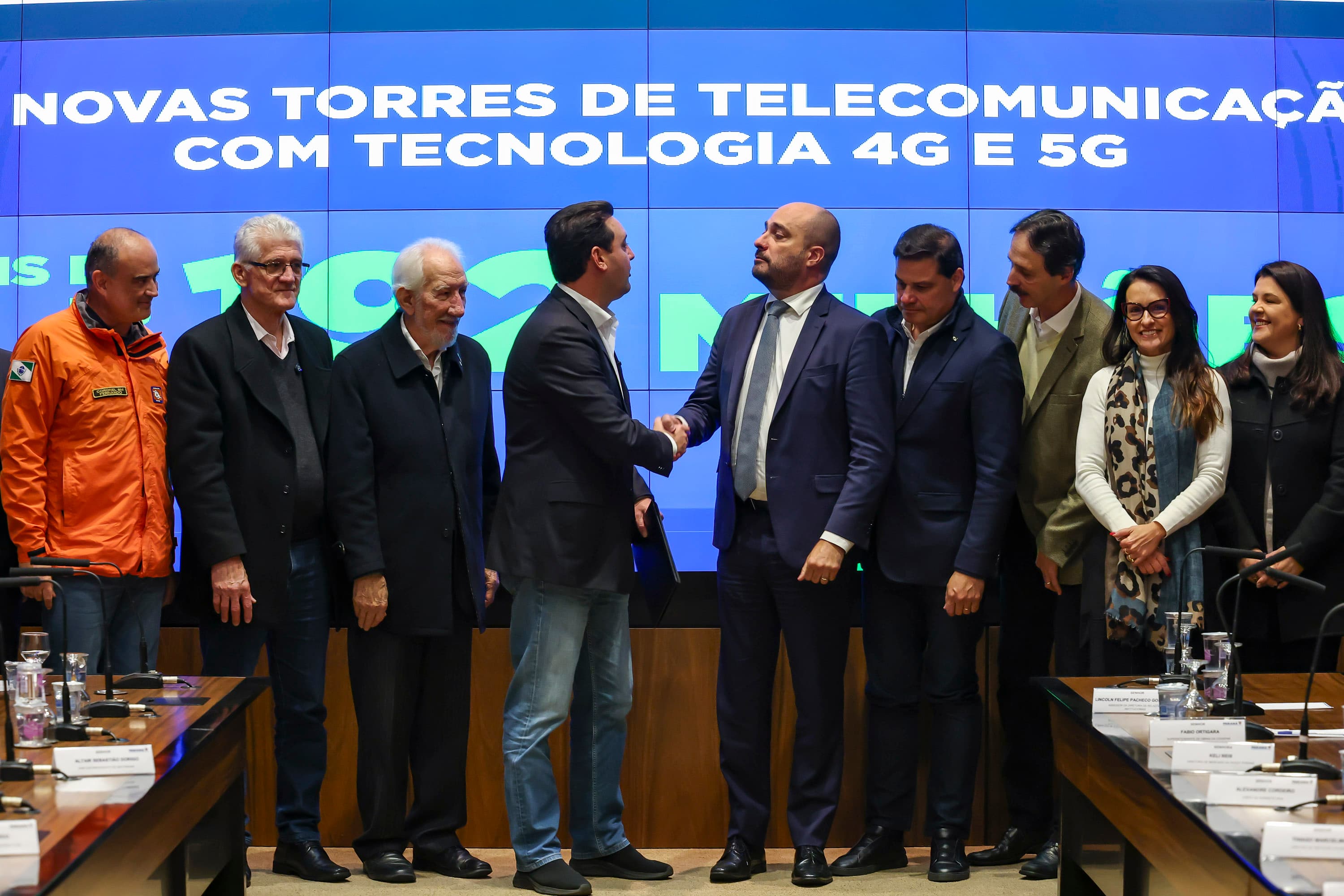 Governador anuncia parceria de R$ 192 milhões com a Vivo para ampliar cobertura de telefonia e internet