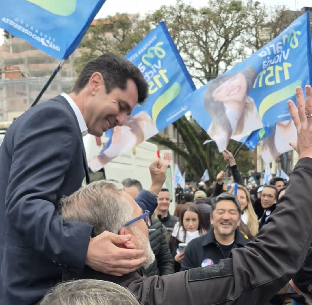 CURI AVANÇA E ASSUME A LIDERANÇA NA CORRIDA PELO SENADO